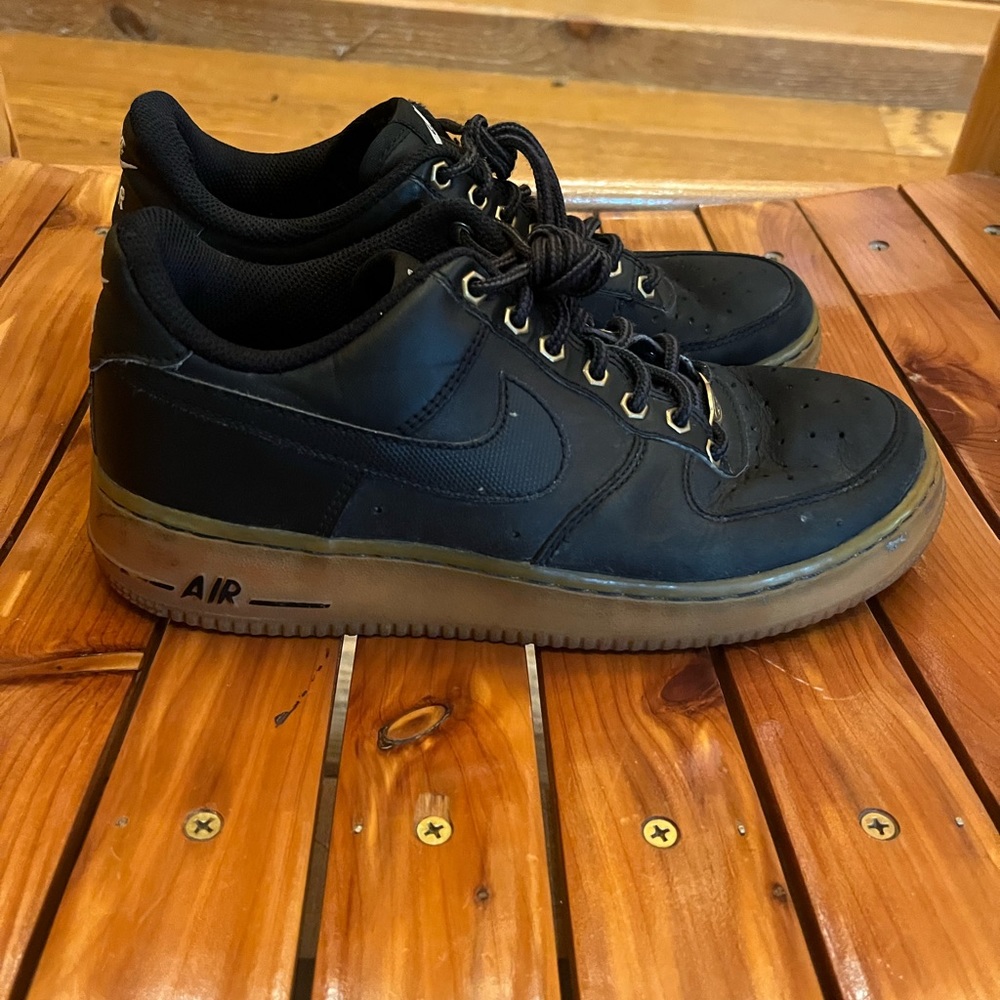 Nike boys Y6
